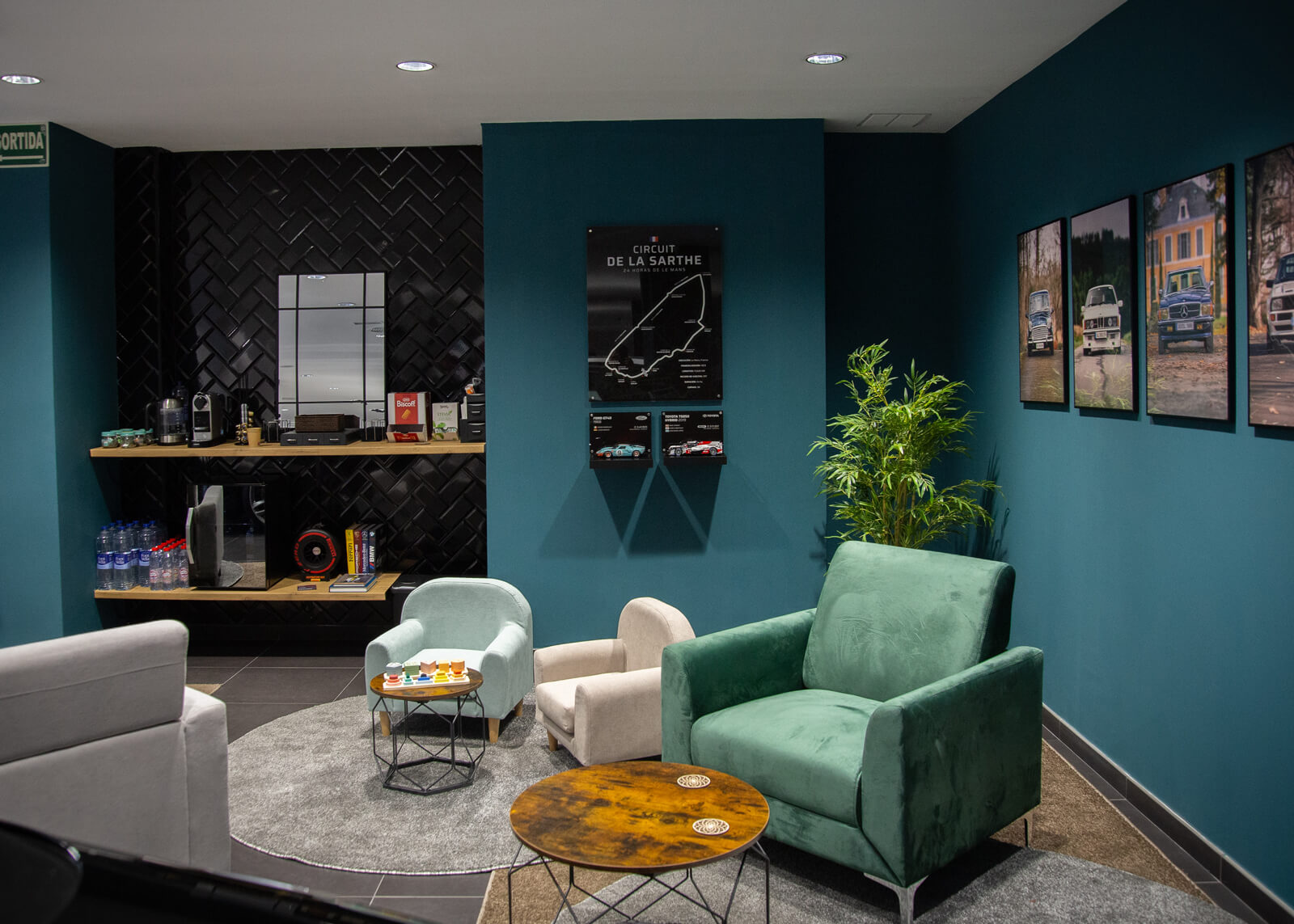 Showroom 13