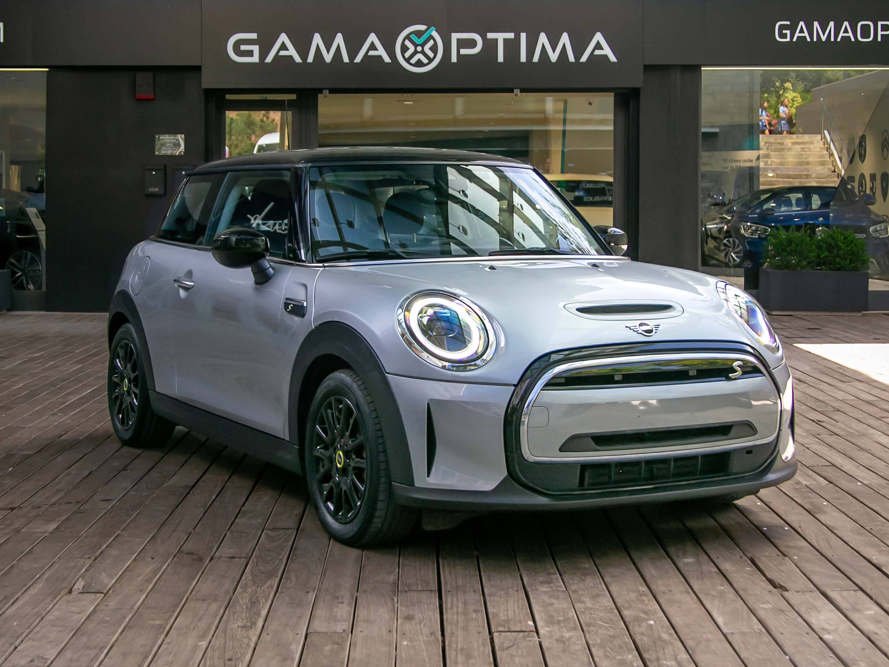 Cooper SE
